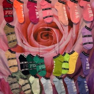 Victoria secret socks 5 for 20$